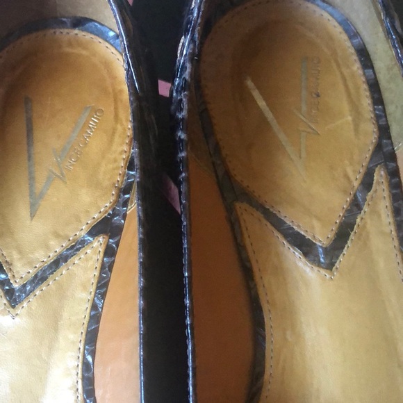 Vince Camuto Brown Leather Embossed Bow Flats 7.5 - Picture 5 of 6